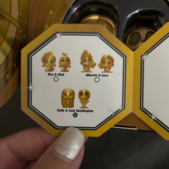 Disney Doorables Gold Peek: Jack & Sally - Ultra Rare - NIB - Picture 2 of 5